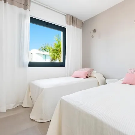 Alisios Golf Luxury Tenerifesummervillas Heated Pool 阿德耶